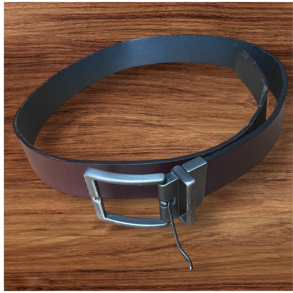 Reversible Genuine Leather‎ Belt Black Burgundy Textured Silver Buckle Men’s M/L